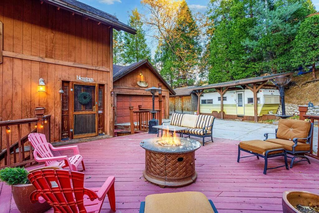 Lakeview 3-Story Winter Home Crestline エクステリア 写真