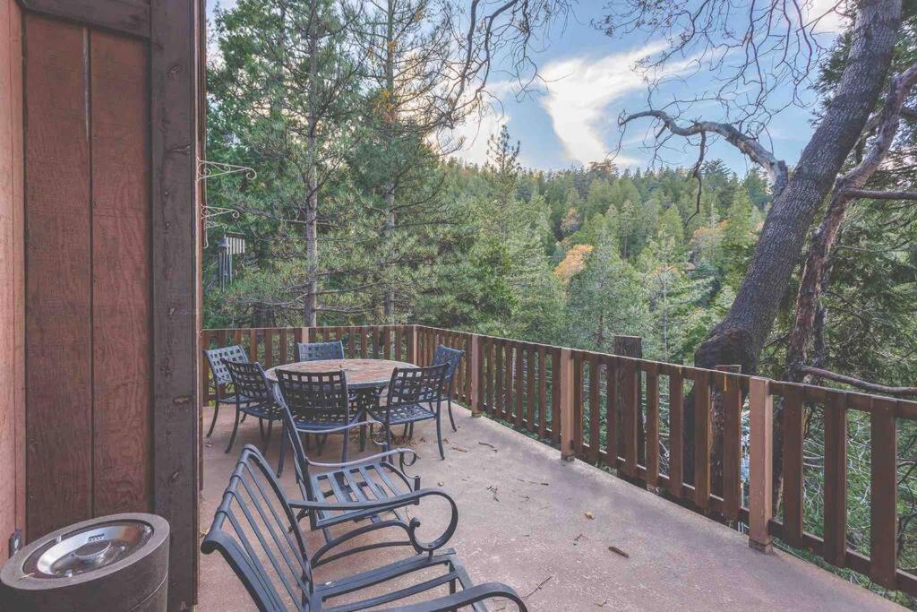 Lakeview 3-Story Winter Home Crestline エクステリア 写真